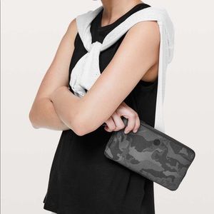 lululemon double up pouch
